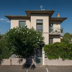  Bed & Breakfast La S'volta Italia